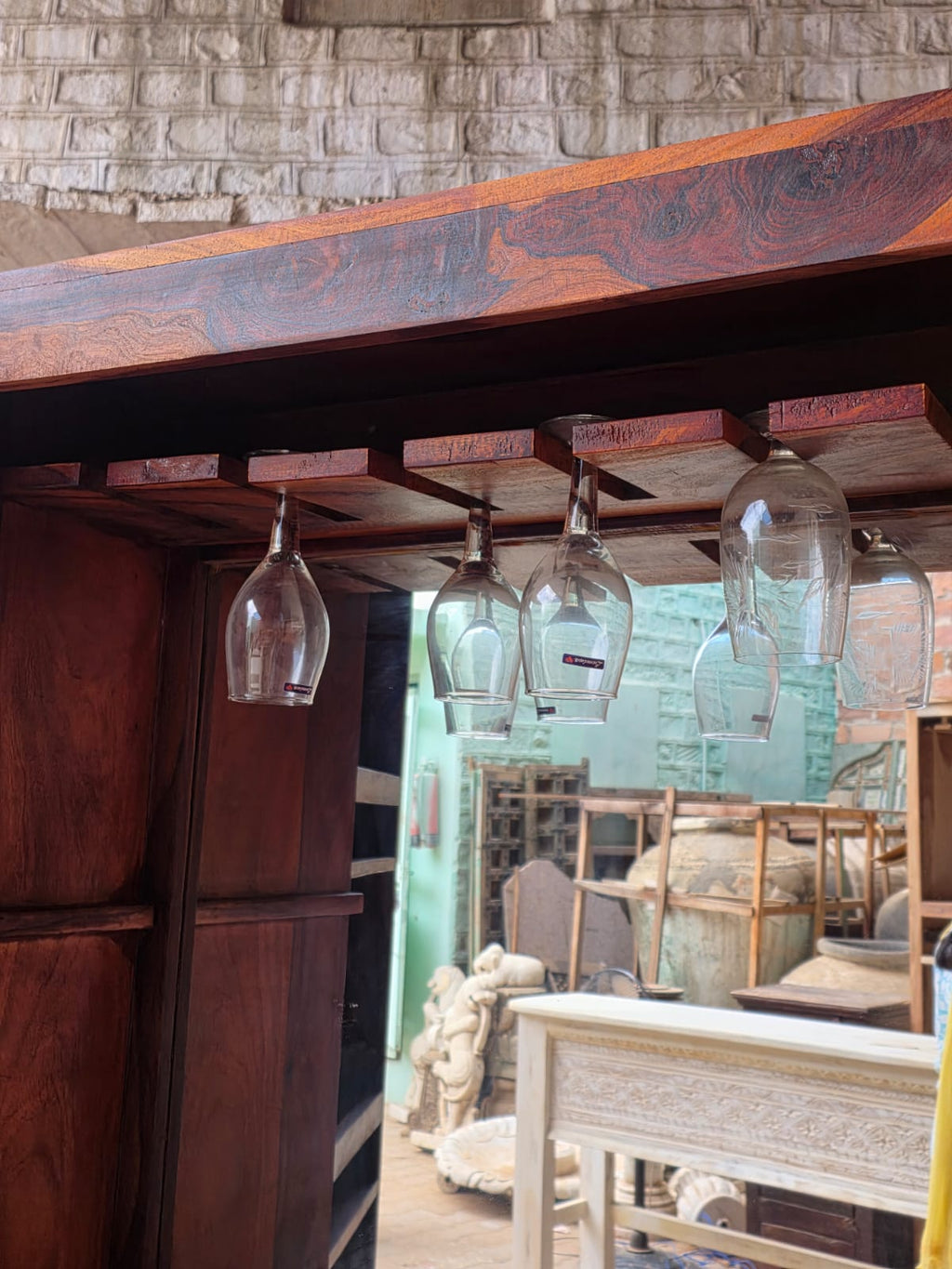 Handcrafted 100% Sheesham Maharéva Estate Bar Cabinet