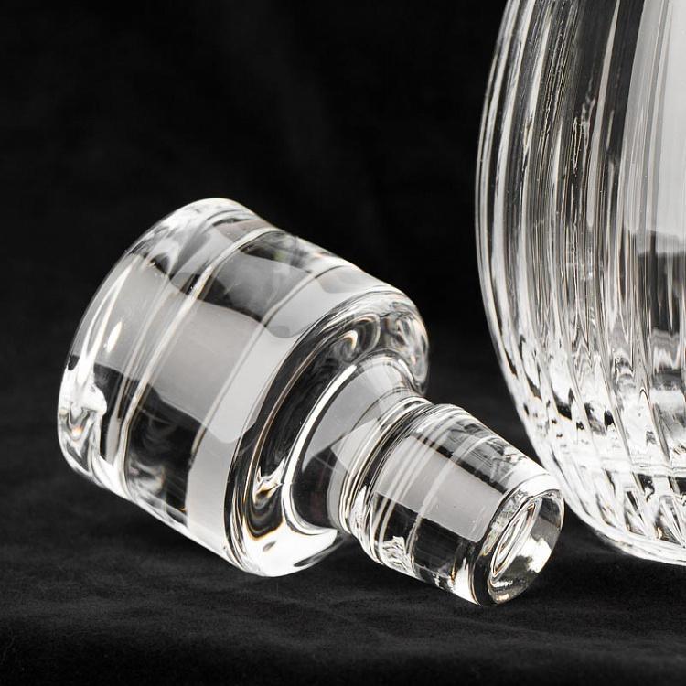 Timeless Round Premium Crystal Whiskey Decanter, Italy - Happyware Home Pvt Ltd